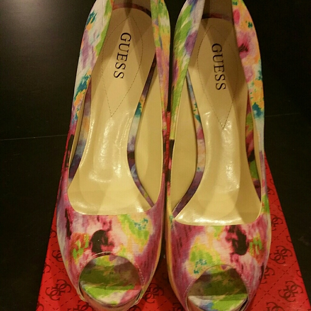 Floral Guess peep toe heels